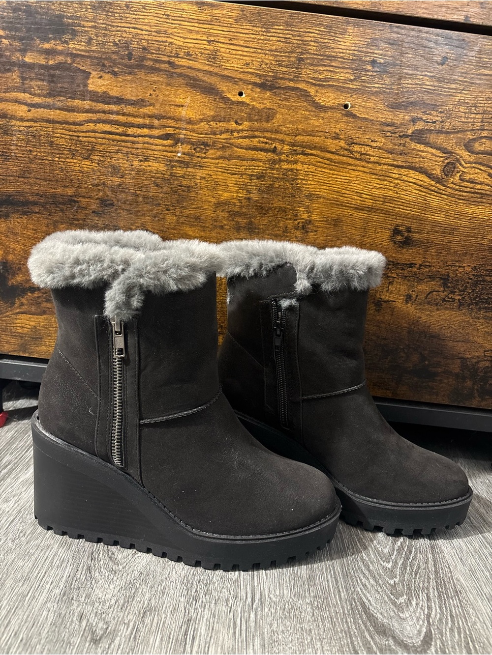 Women's Faux Fur Trim Wedge Ankle Boots - Gray Suede